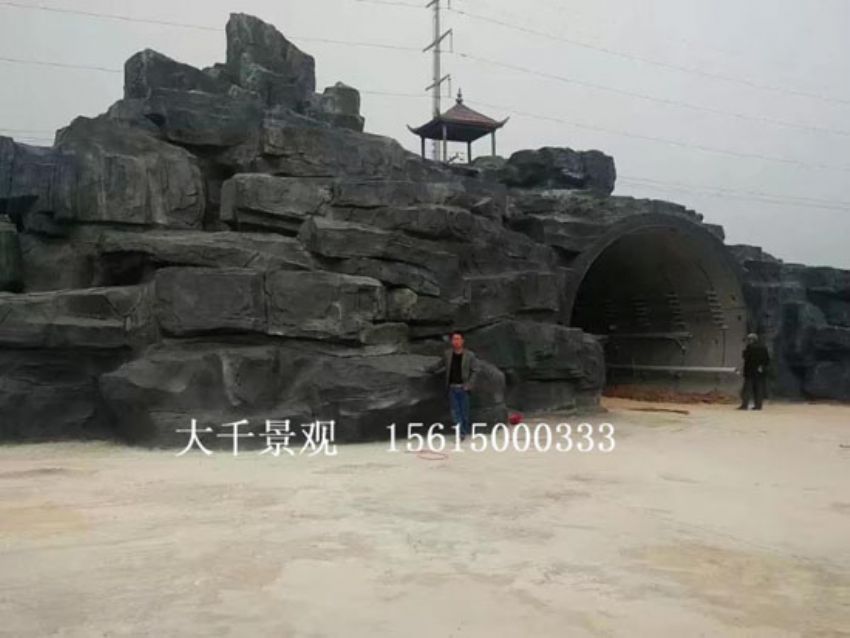 點擊查看詳細信息<br>標題：假山 閱讀次數(shù)：2005
